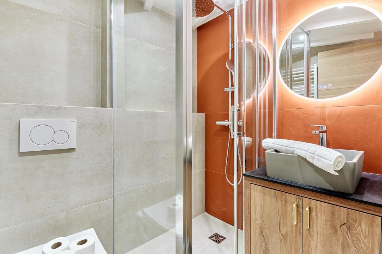 Apartment Batignolle Montmartre By Studio Prestige Paris Exteriör bild